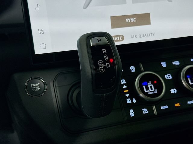 New 2026 Land Rover Defender 130 X-Dynamic SE AWD/4WD image 19