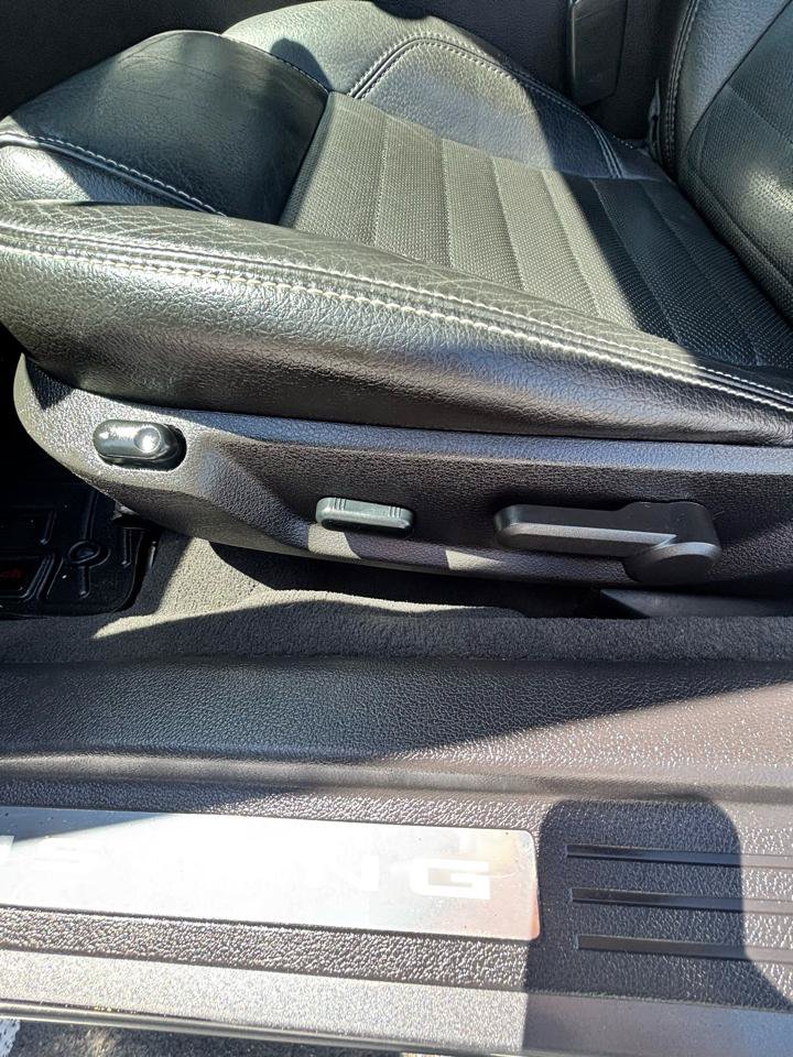 Used 2010 Ford Mustang GT RWD image 10