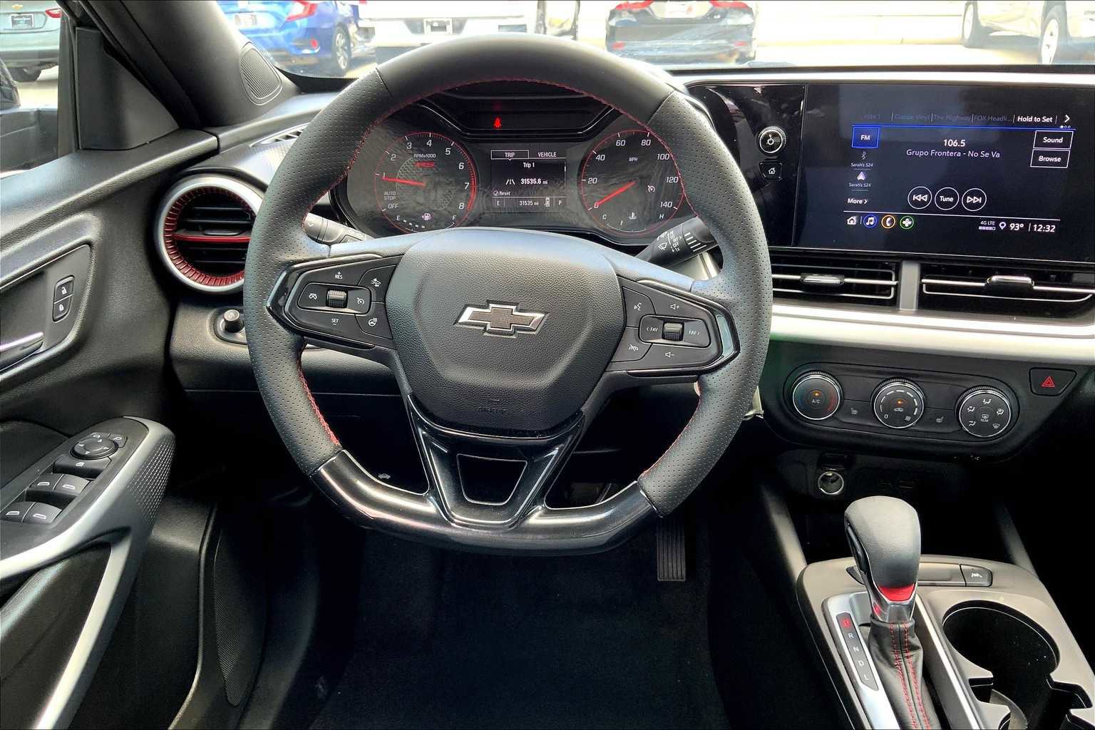 Certified 2024 Chevrolet Trax RS image 5