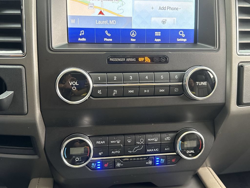 Used 2020 Ford Expedition Max XLT w/ Equipment Group 202A AWD/4WD image 17