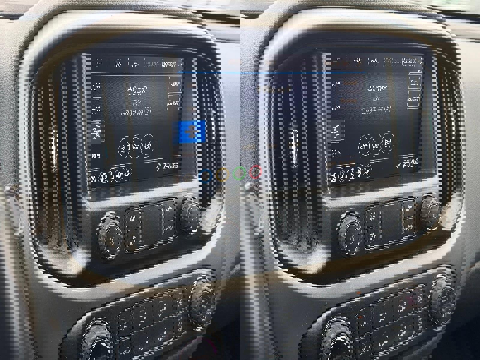 Certified 2020 Chevrolet Colorado Z71 w/ Z71 Midnight Edition image 15