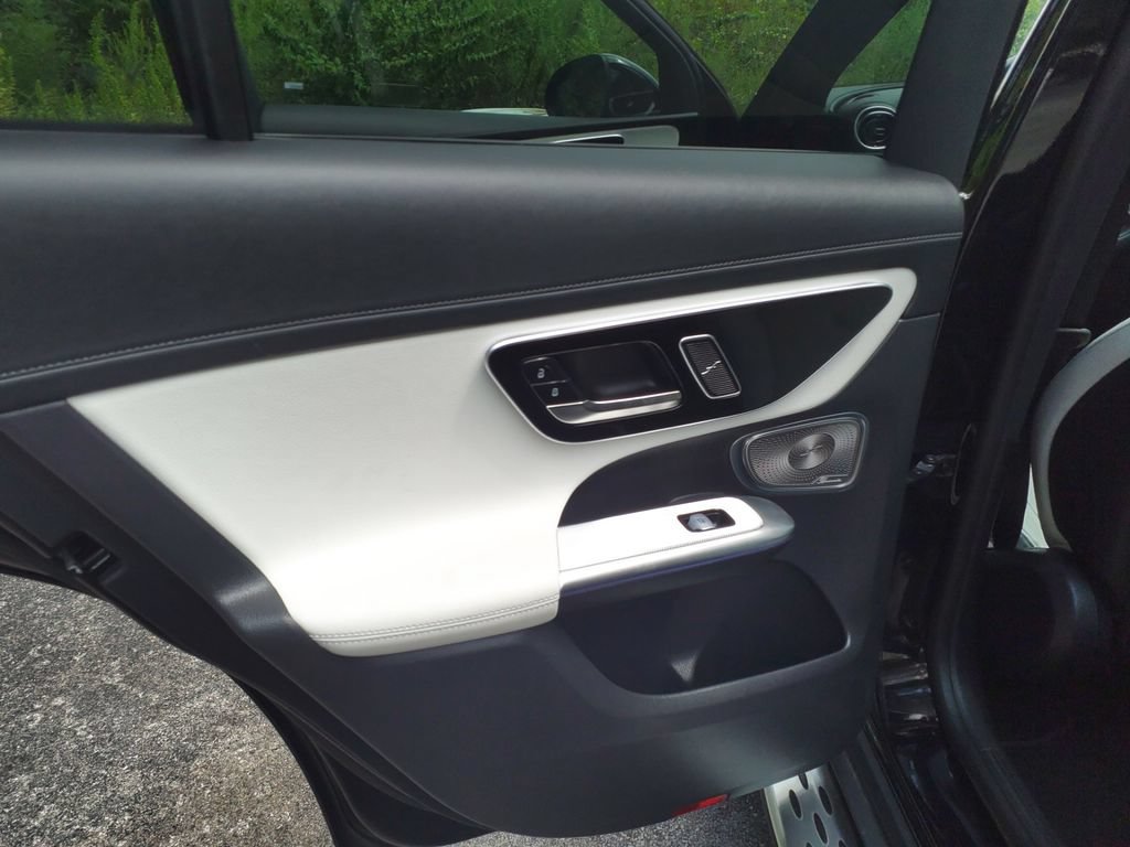 Certified 2025 Mercedes-Benz GLC 350e 4MATIC image 24