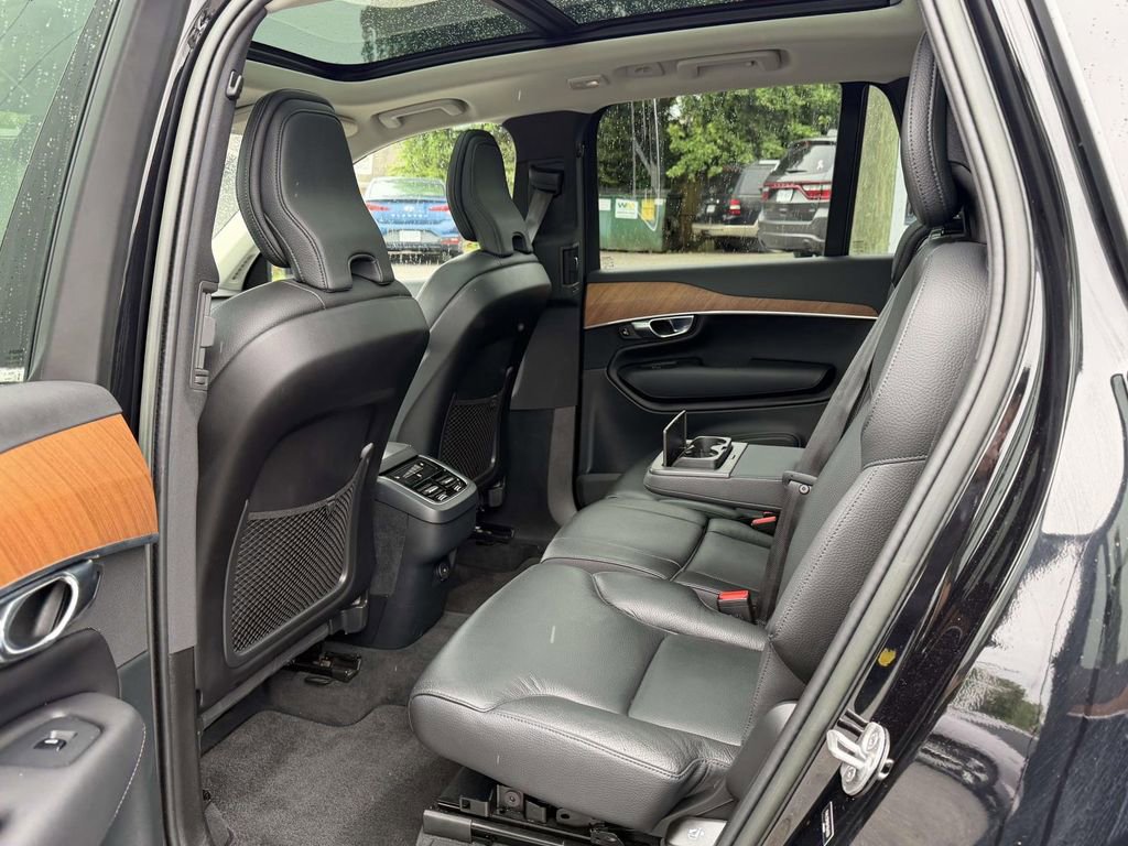 Used 2023 Volvo XC90 B5 Plus AWD/4WD image 15