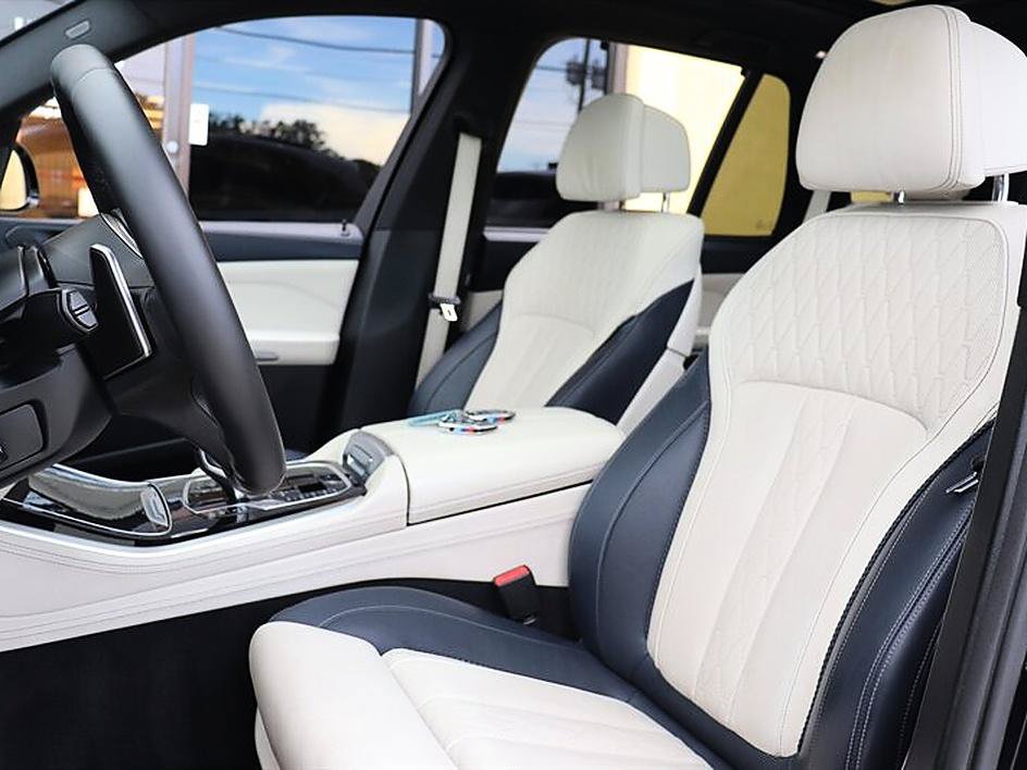Used 2020 BMW X5 M50i w/ Executive Package AWD/4WD image 10