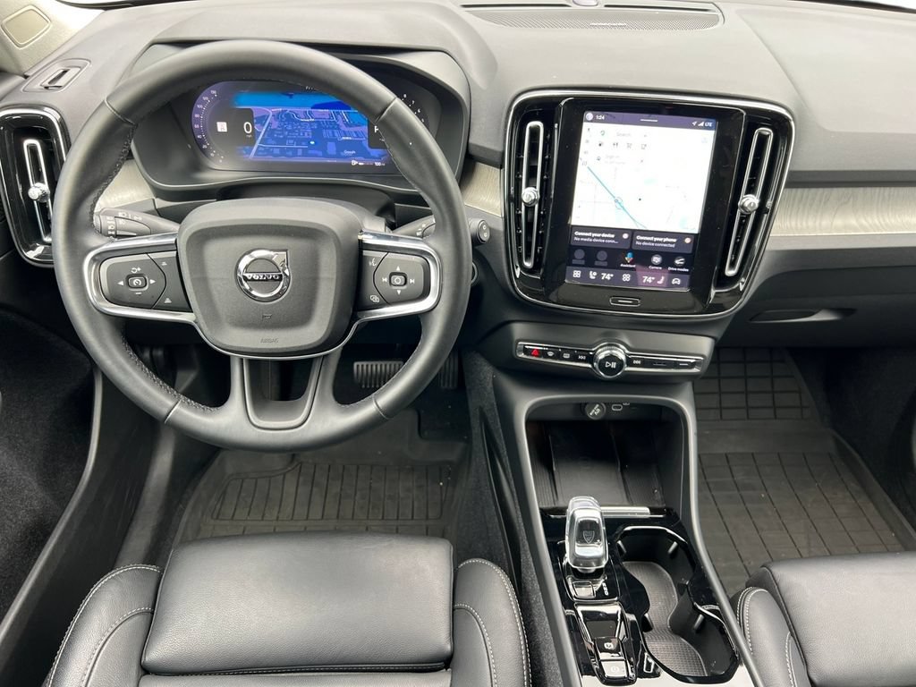 Used 2023 Volvo XC40 B5 Ultimate w/ Protection Package Premier AWD/4WD image 5