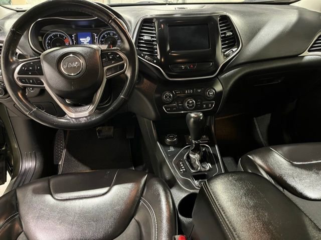 Used 2019 Jeep Cherokee Latitude Plus w/ Comfort/Convenience Group AWD/4WD image 20