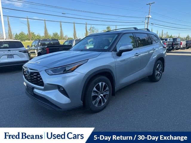Used 2021 Toyota Highlander XLE AWD/4WD image 20