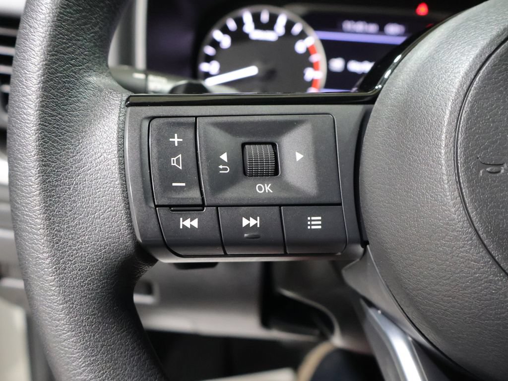 Used 2023 Nissan Rogue SV AWD/4WD image 31