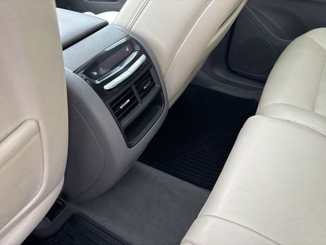 Used 2017 Cadillac XT5 Luxury w/ Driver Awareness Package image 33