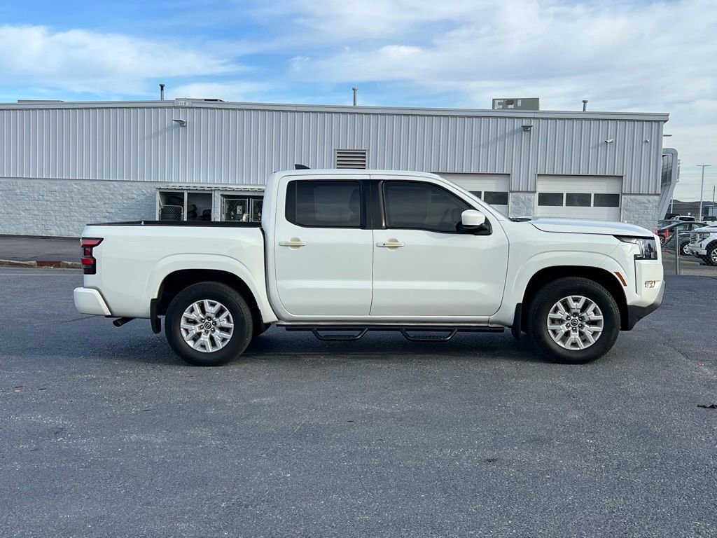 Used 2022 Nissan Frontier SV image 4