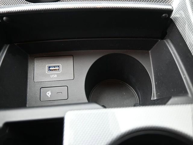 Used 2022 Hyundai Santa Fe SEL w/ Convenience Package image 9