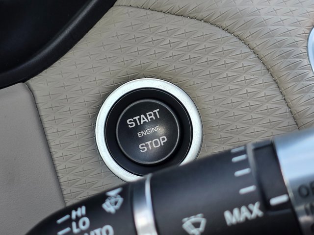 Used 2022 Land Rover Range Rover Velar S image 37