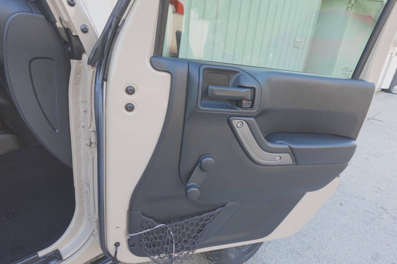 Used 2016 Jeep Wrangler Unlimited Sport w/ Trailer Tow Group AWD/4WD image 29