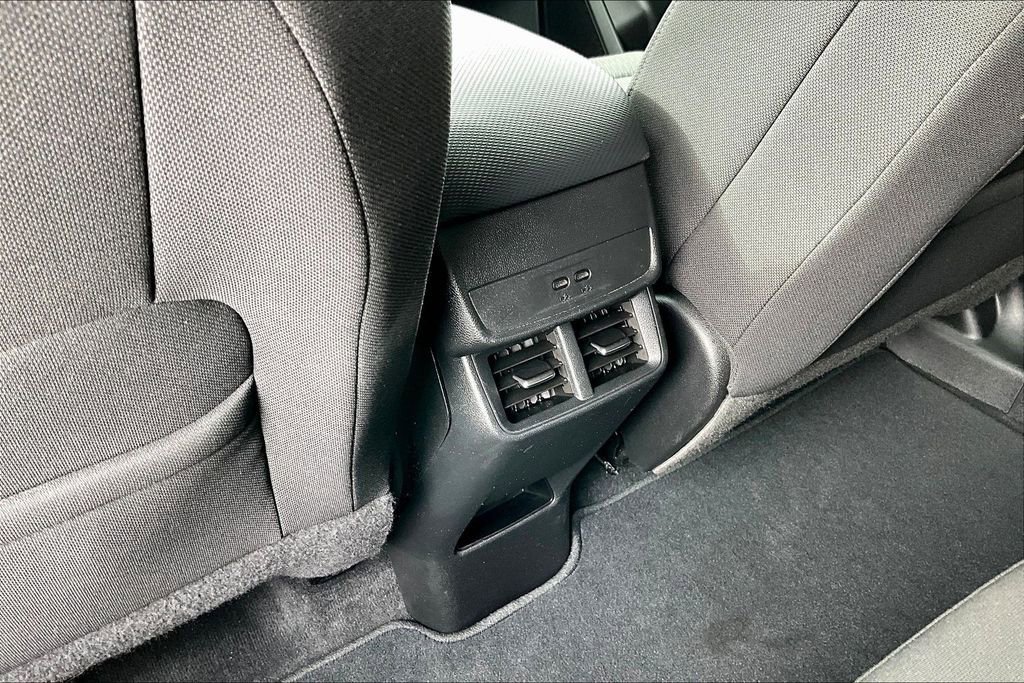 Used 2025 Chevrolet Equinox LT AWD/4WD image 12