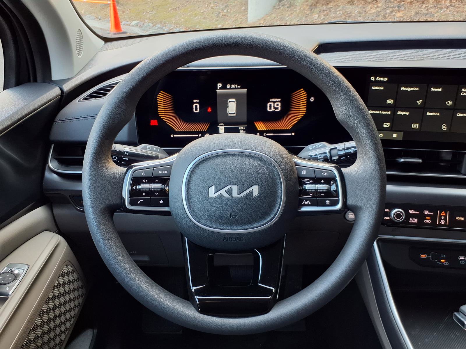 New 2026 Kia Carnival LX image 7