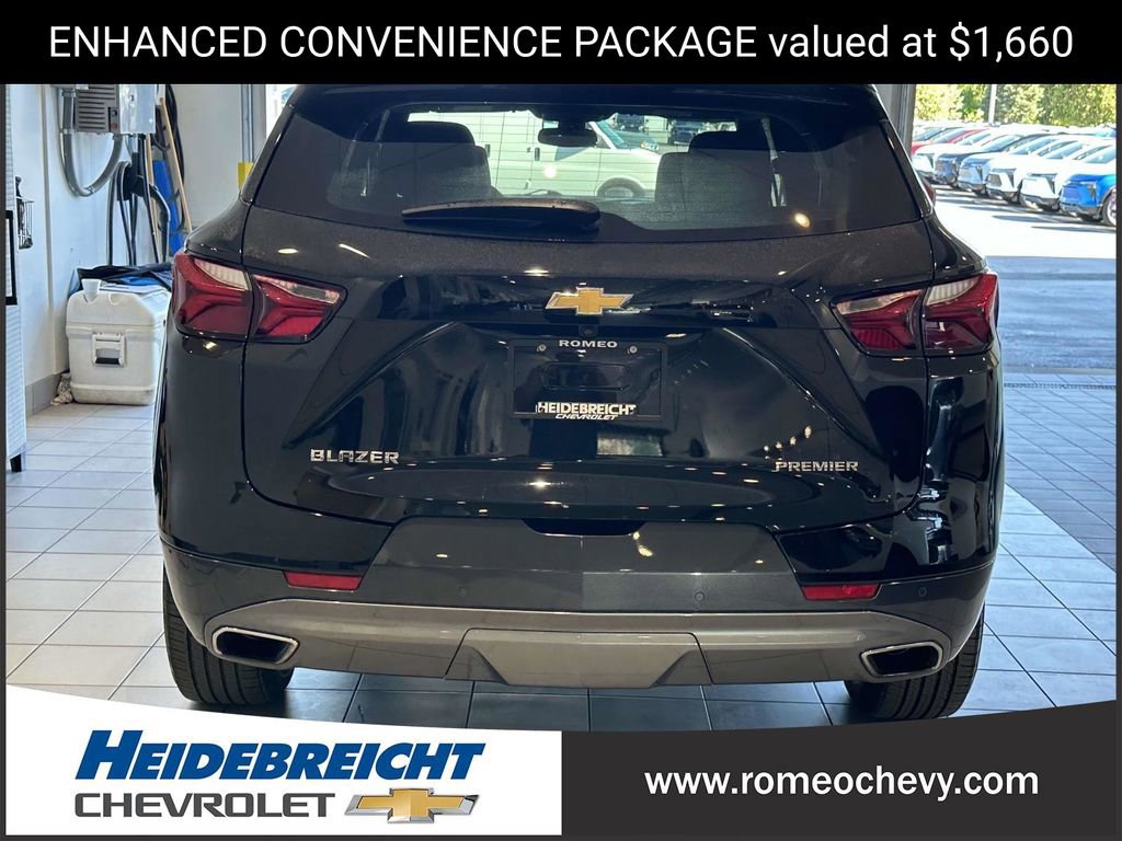 Certified 2022 Chevrolet Blazer Premier w/ Enhanced Convenience Package image 3