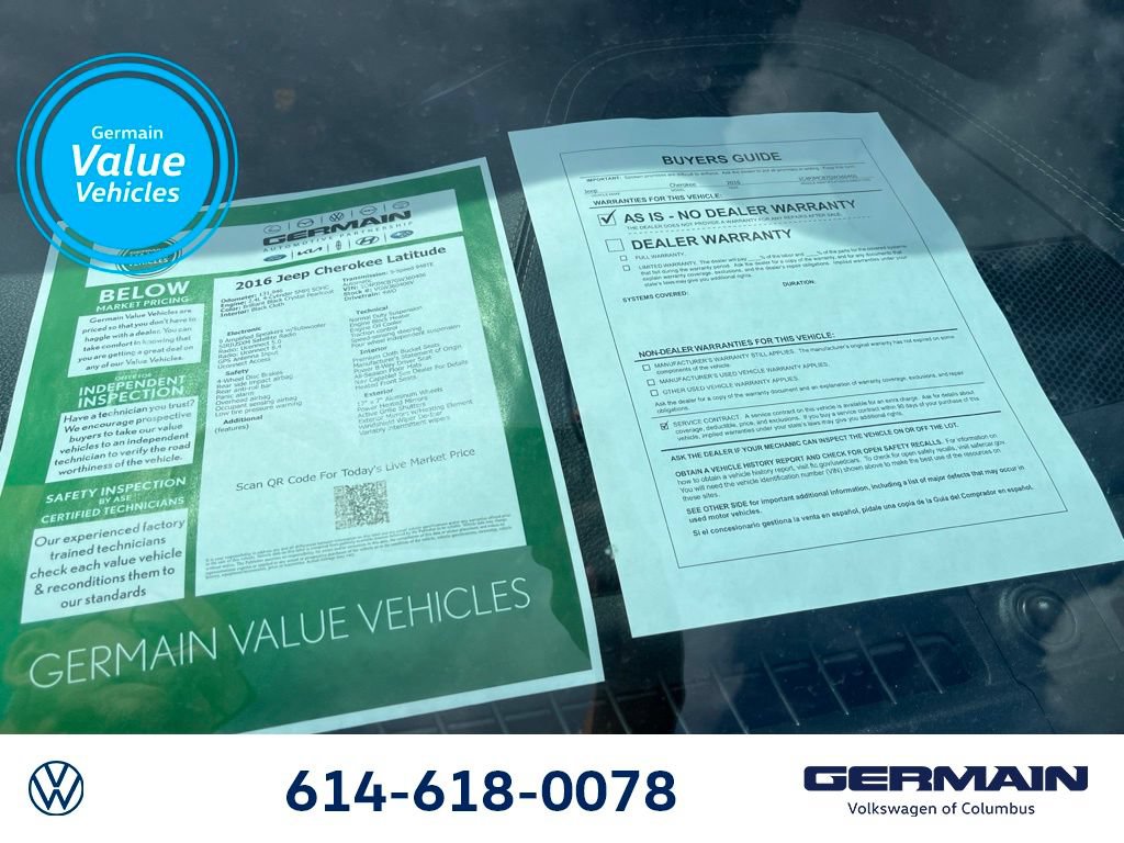 Used 2016 Jeep Cherokee Latitude w/ Cold Weather Group AWD/4WD image 13