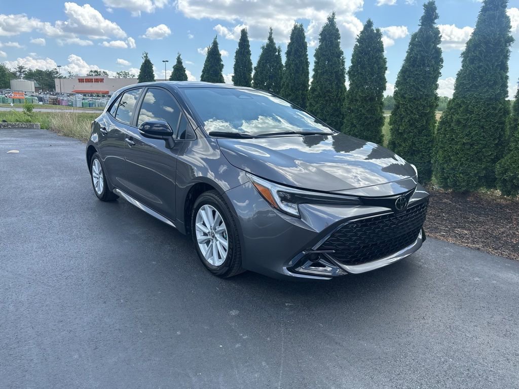 Certified 2025 Toyota Corolla SE FWD image 2