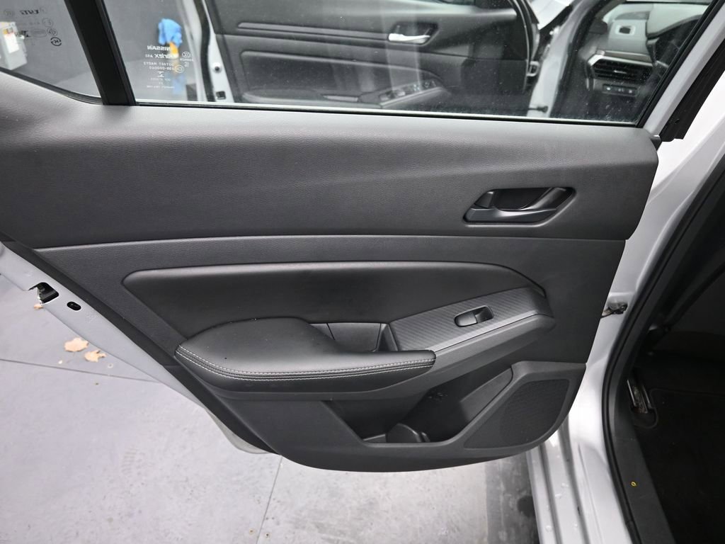 Used 2024 Nissan Altima 2.5 SV FWD image 30