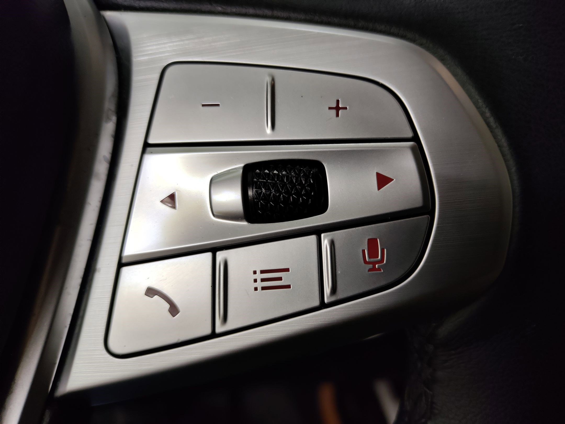 Certified 2024 BMW X7 xDrive40i w/ Parking Assistance Package image 17