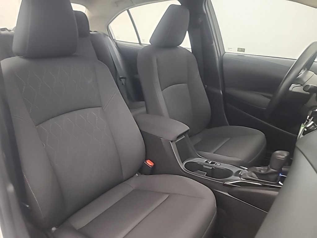 Used 2025 Toyota Corolla LE FWD image 17