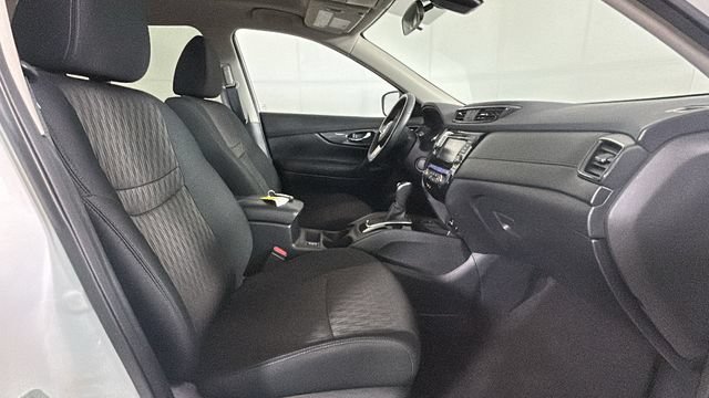 Used 2020 Nissan Rogue SV AWD/4WD image 29