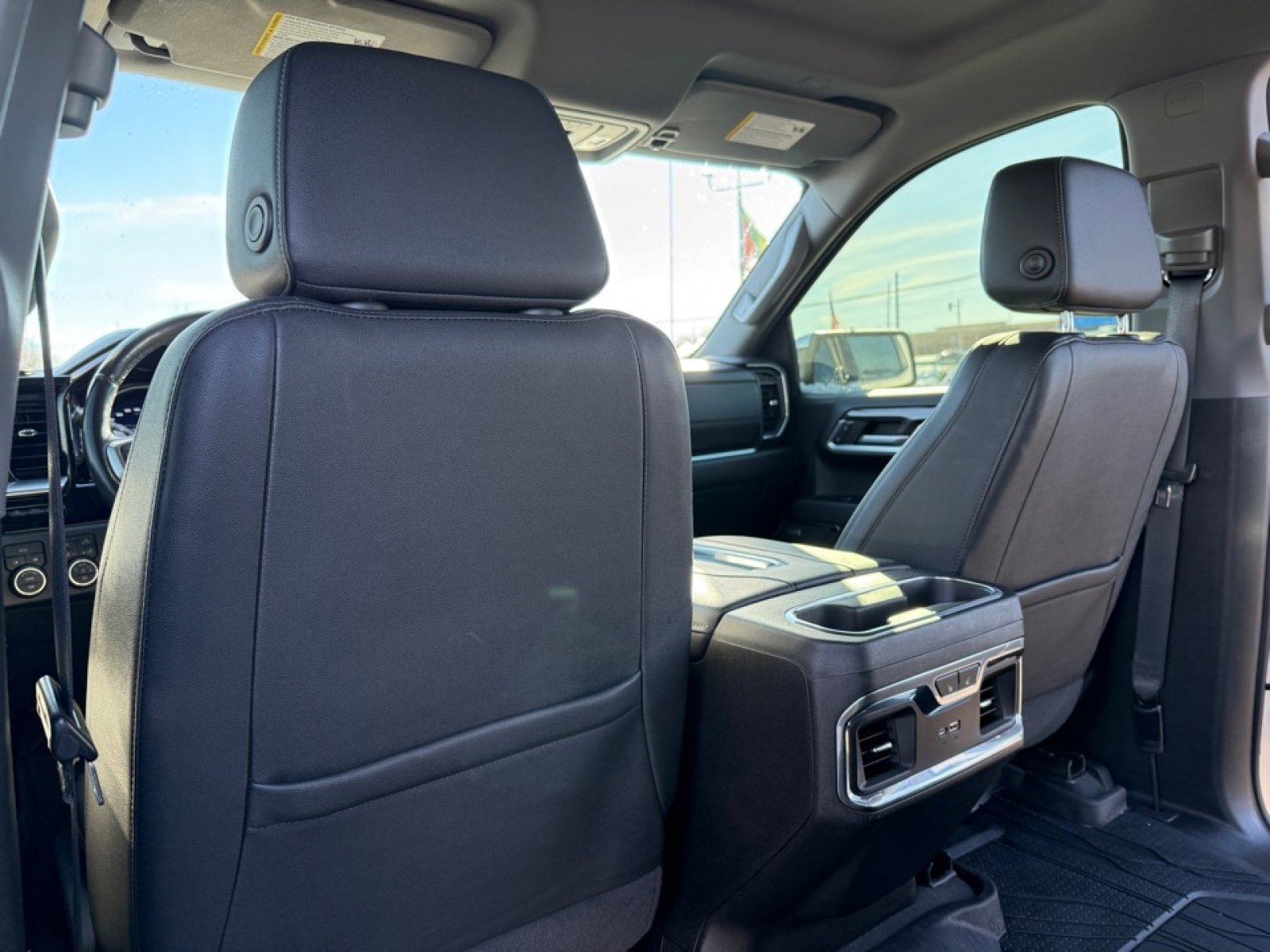 Used 2022 Chevrolet Silverado 1500 LTZ w/ Technology Package image 18