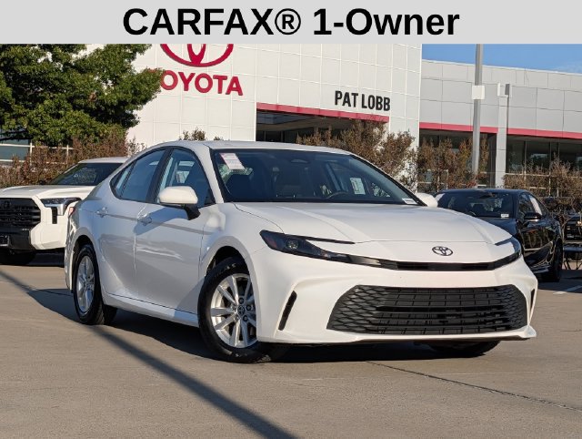 Used 2025 Toyota Camry LE FWD image 2