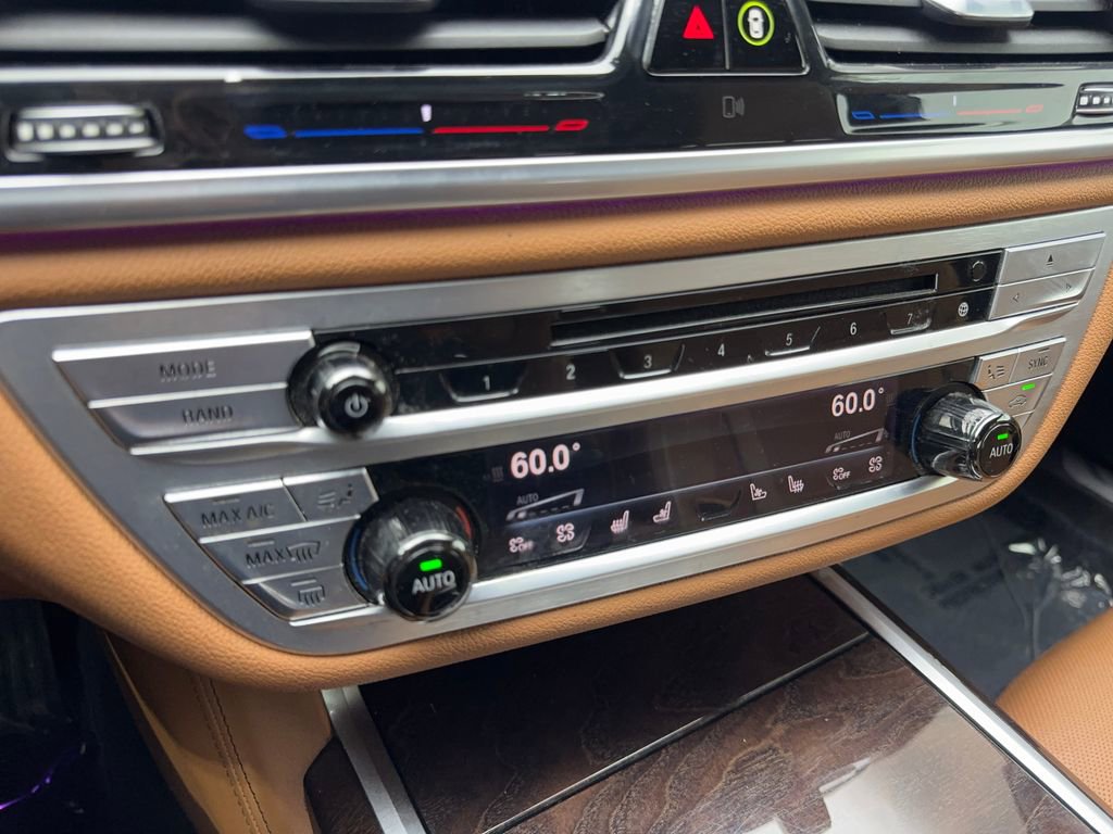 Used 2017 BMW 750i xDrive image 67