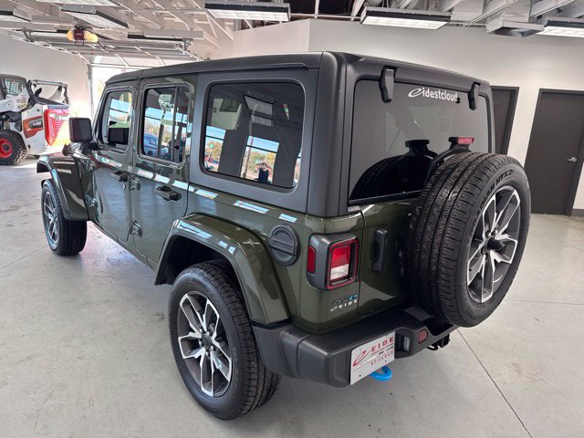 Used 2024 Jeep Wrangler Unlimited w/ Convenience Group AWD/4WD image 8