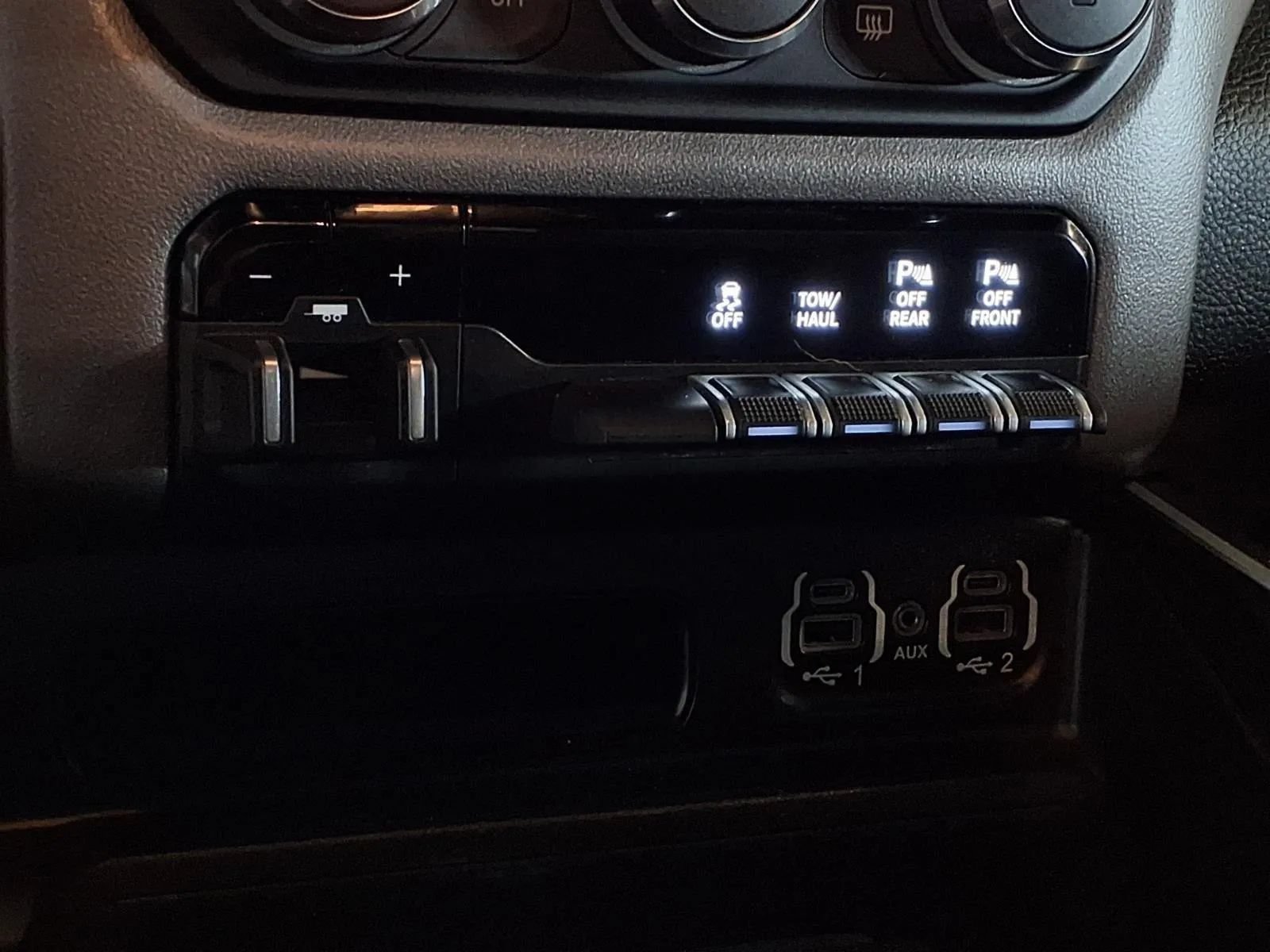 Used 2022 RAM 1500 Big Horn AWD/4WD image 24