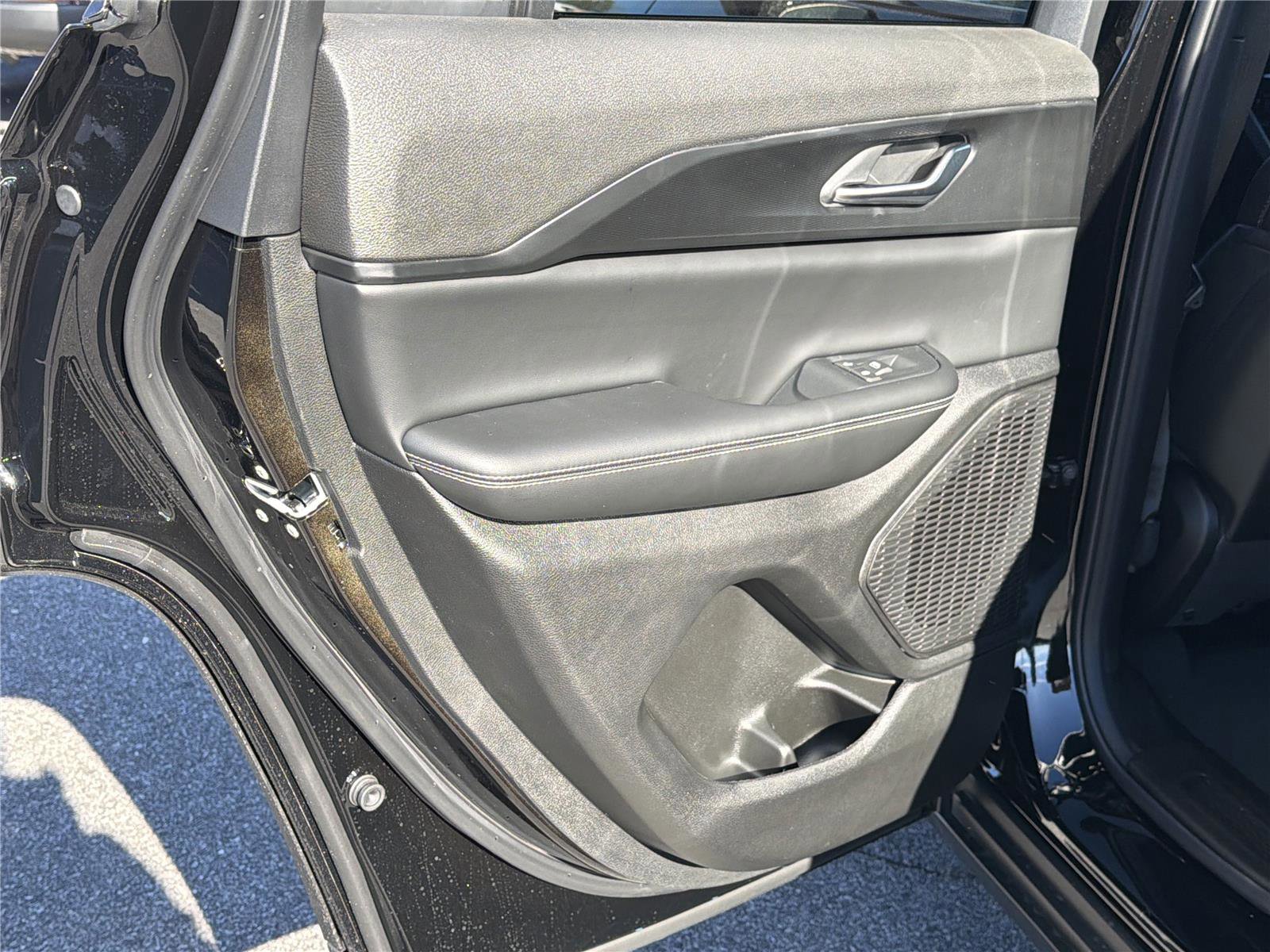 New 2025 Jeep Grand Cherokee Altitude image 24