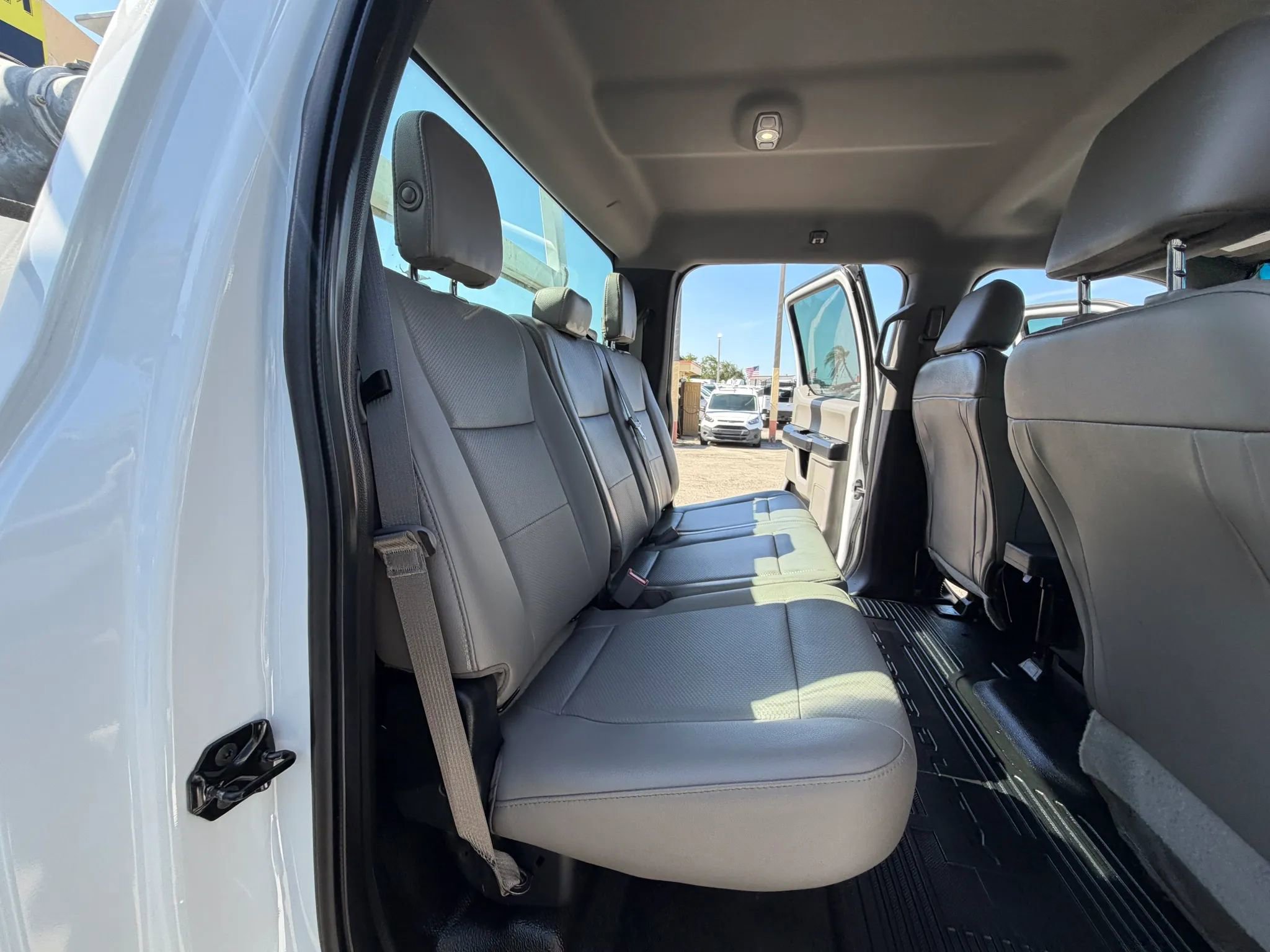 Used 2018 Ford F350 XL w/ Power Equipment Group AWD/4WD image 16