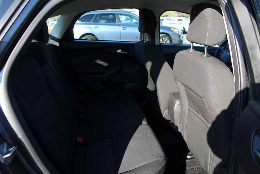 Used 2018 Ford Focus SE image 27
