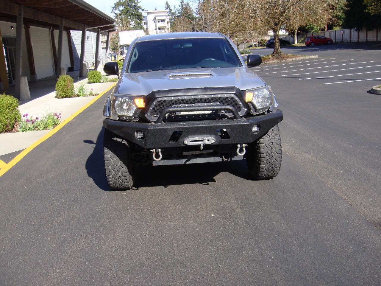 Used 2015 Toyota Tacoma 4x4 Double Cab w/ TRD Off-Road Package image 3