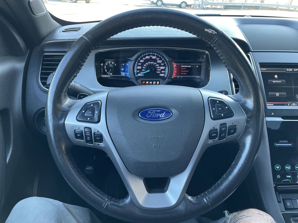 Used 2013 Ford Taurus SHO image 16