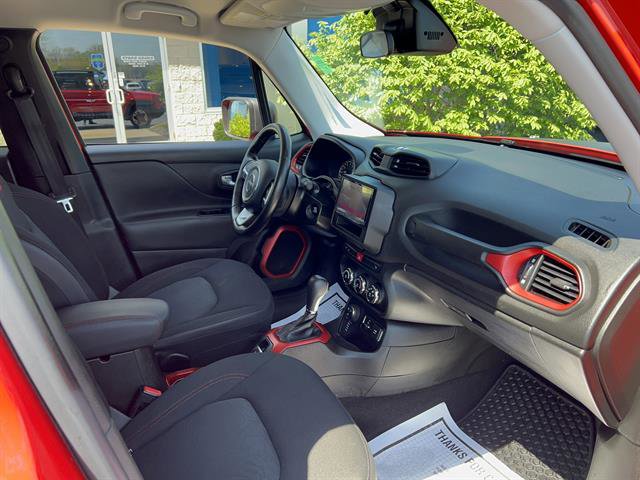 Used 2017 Jeep Renegade Trailhawk w/ Safety & Security Group image 10