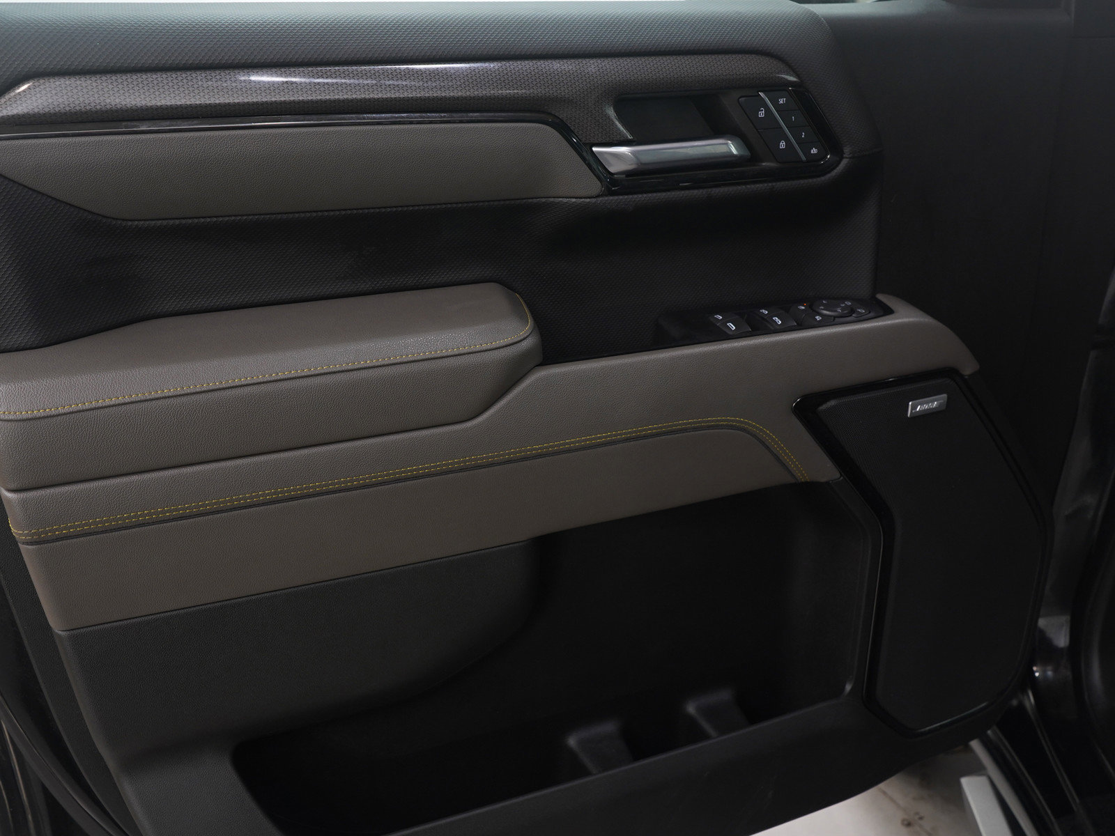 Used 2022 Chevrolet Silverado 1500 ZR2 image 25