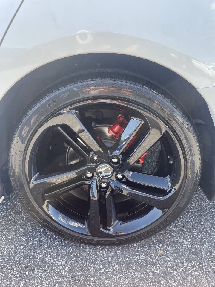 Used 2018 Honda Accord Sport image 18