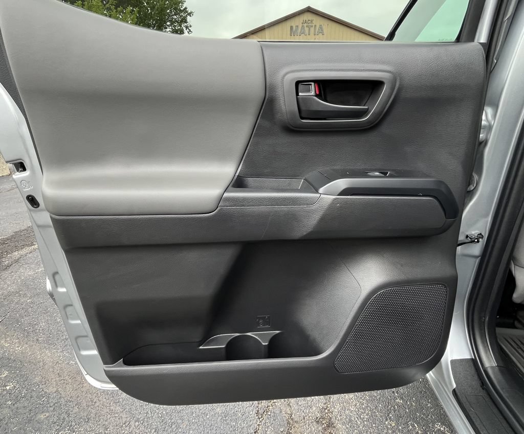 Used 2023 Toyota Tacoma SR AWD/4WD image 16