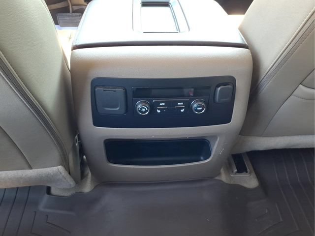 Used 2019 Chevrolet Suburban LT w/ Luxury Package AWD/4WD image 15