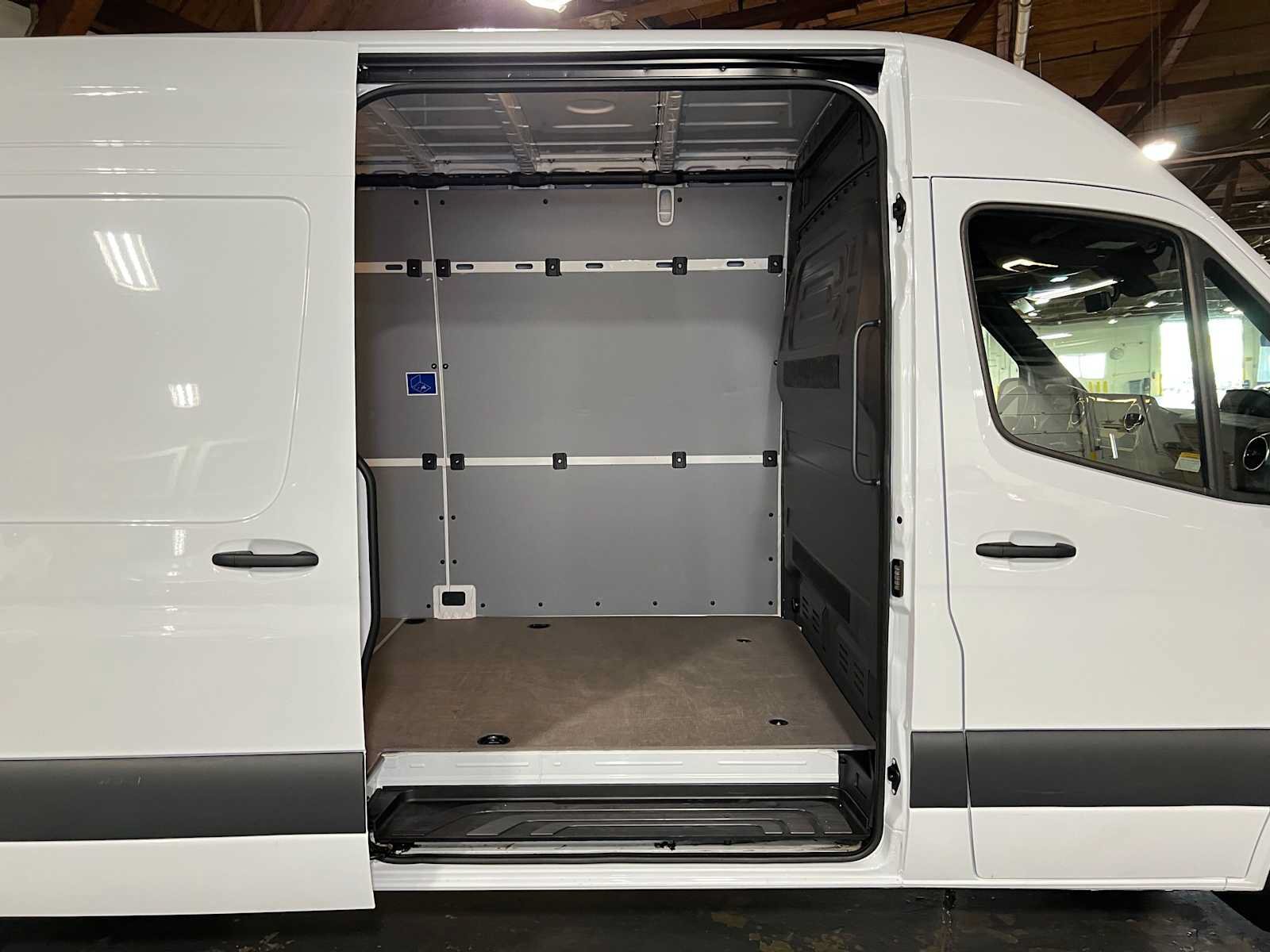 Used 2026 Mercedes-Benz Sprinter 2500 image 14