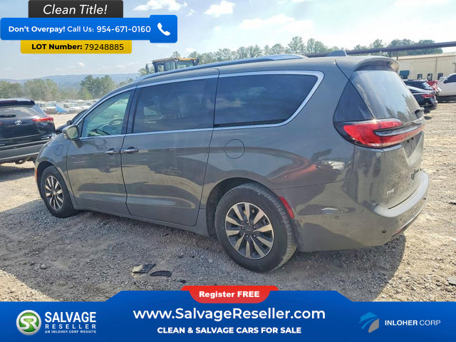 Used 2021 Chrysler Pacifica Touring-L image 3