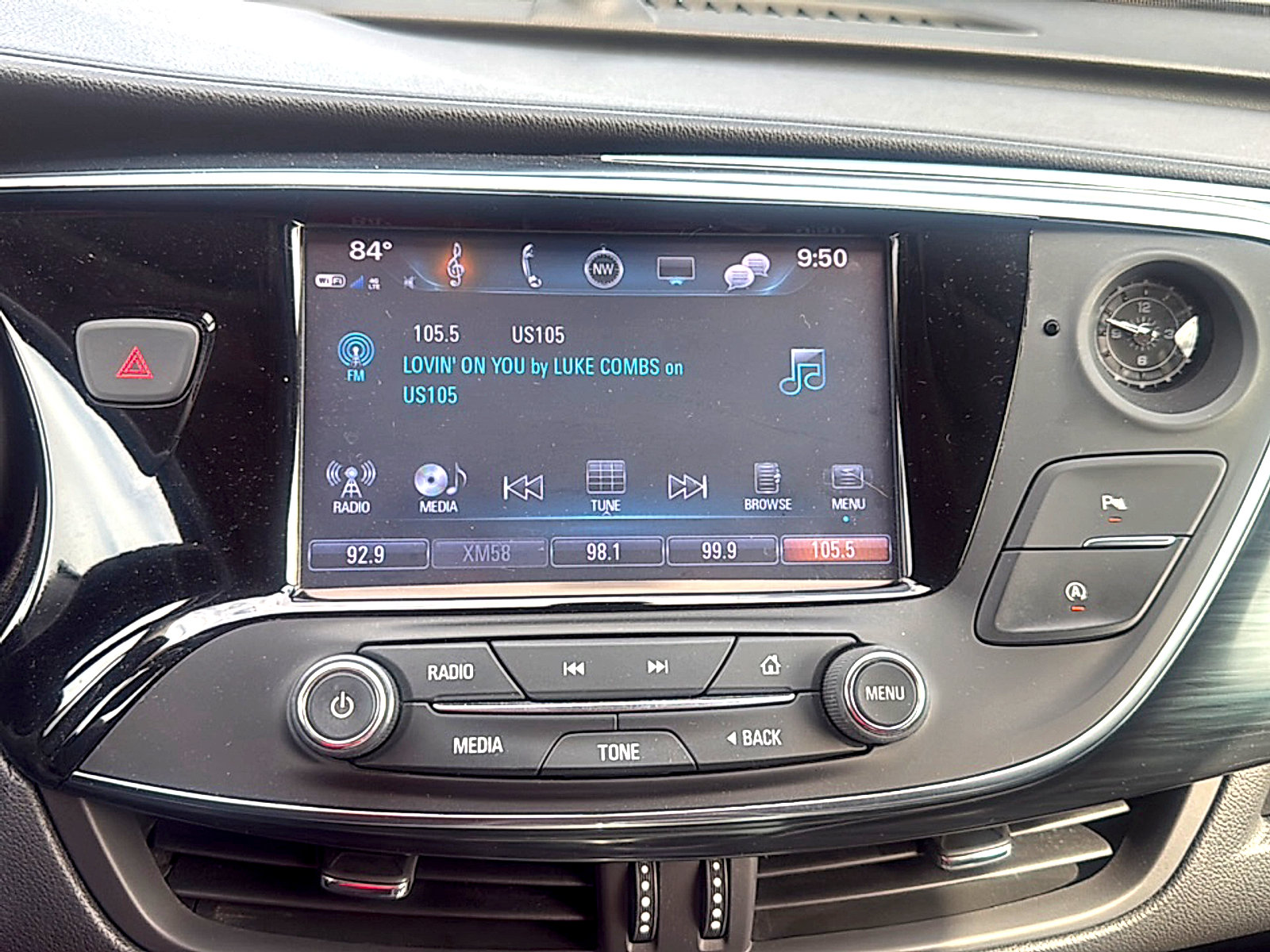 Used 2019 Buick Envision Essence FWD image 8