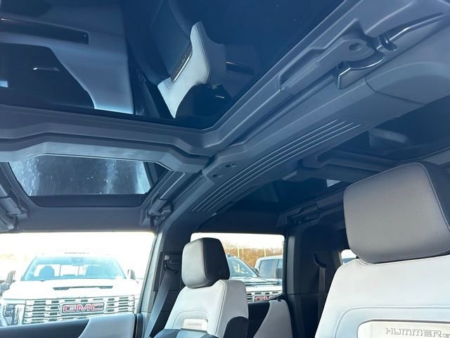 New 2024 GMC Hummer EV 2X w/ Extreme Off-Road Package image 27