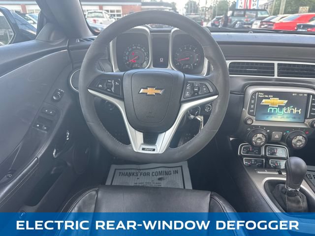 Used 2015 Chevrolet Camaro SS w/ SS Performance Package RWD image 13