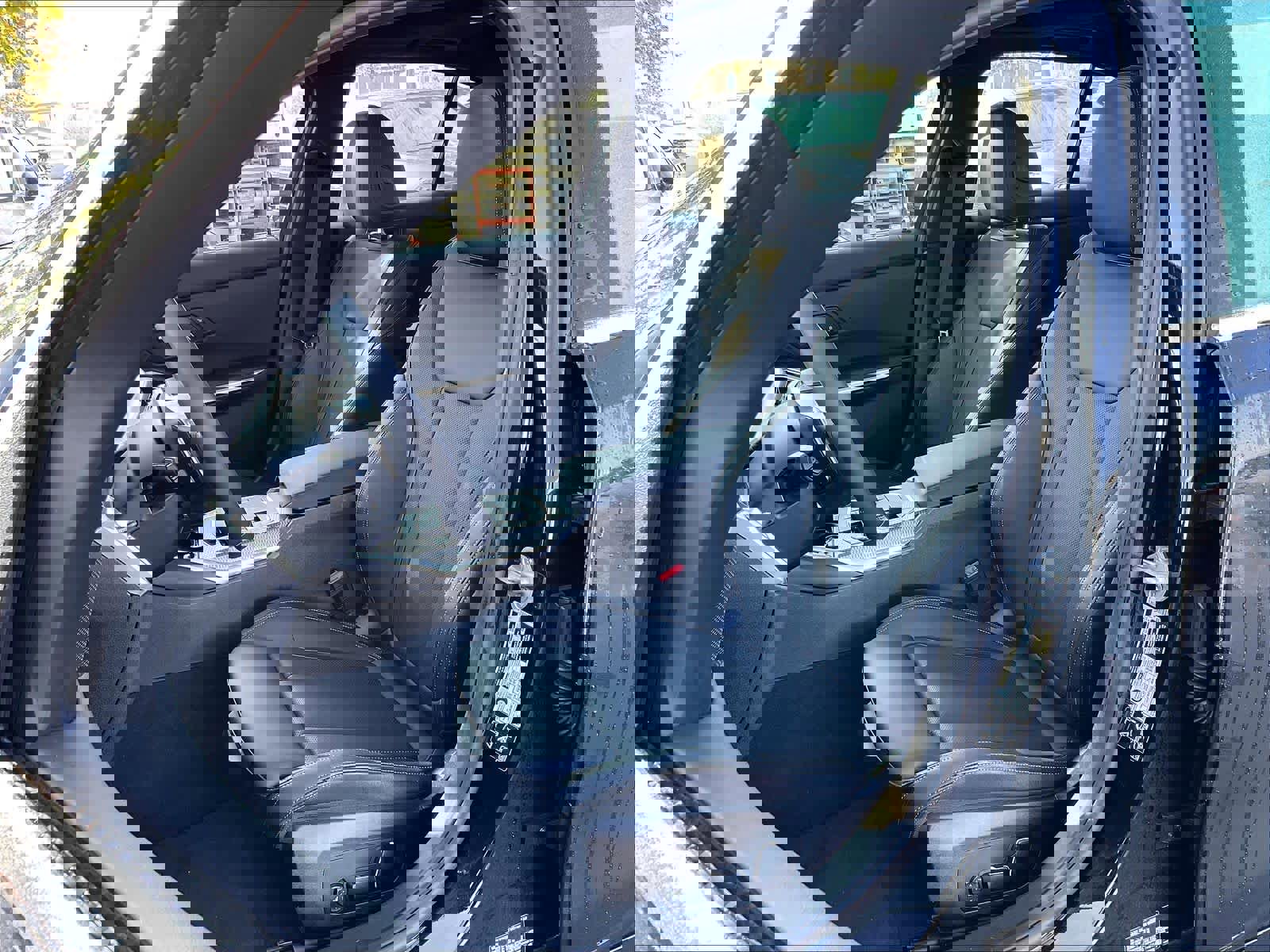 Certified 2025 BMW 330i xDrive Sedan w/ Convenience Package image 26