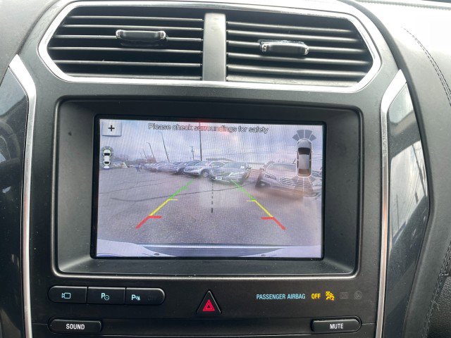 Used 2019 Ford Explorer Platinum image 36