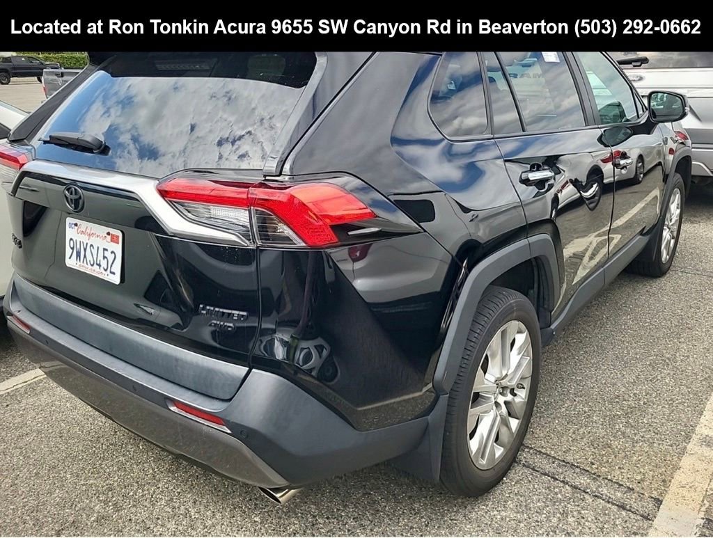 Used 2019 Toyota RAV4 Limited w/ Advanced Technology Package AWD/4WD image 4