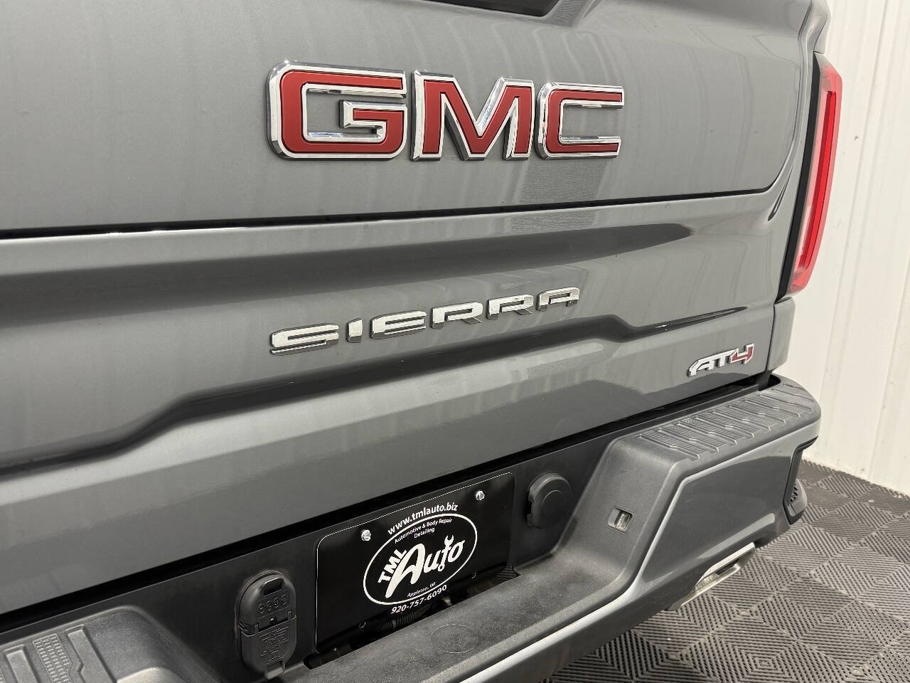 Used 2021 GMC Sierra 1500 AT4 AWD/4WD image 5